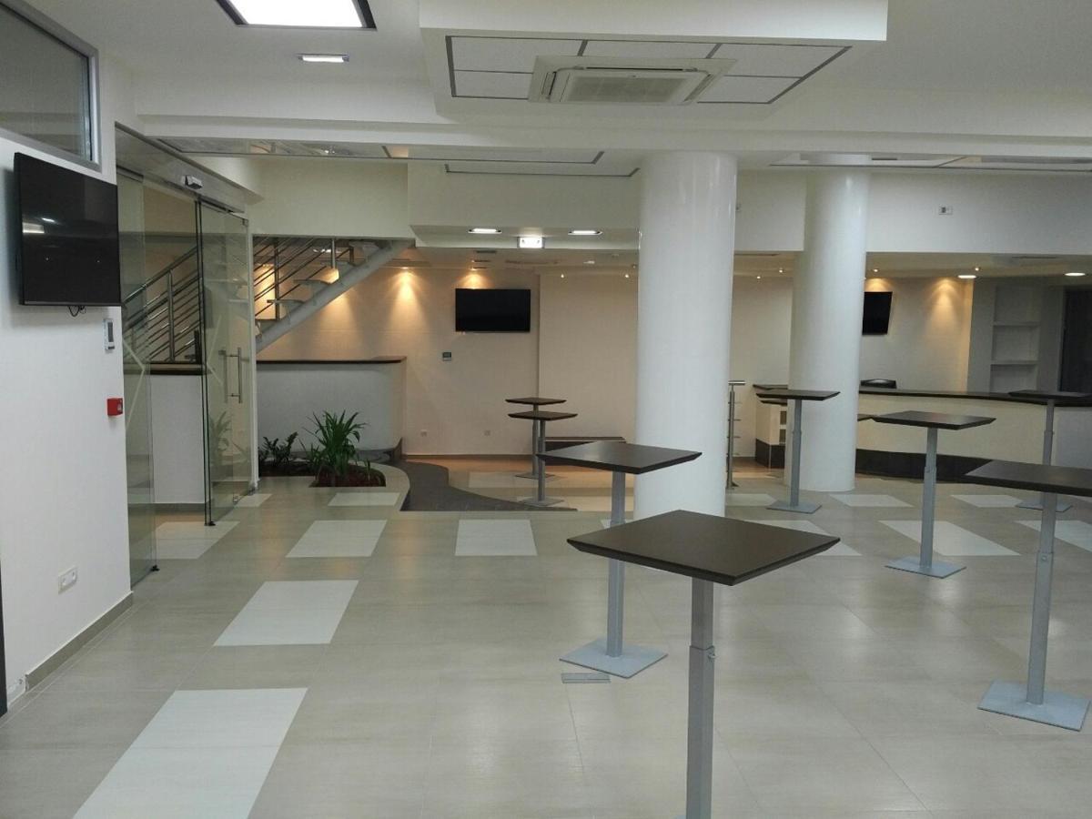 Каштел Pancevo Hotel Eksteriør billede