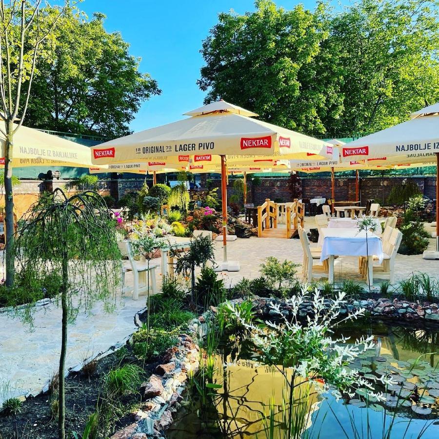 Каштел Pancevo Hotel Eksteriør billede
