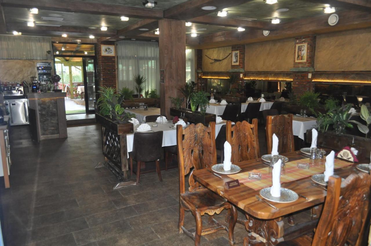 Каштел Pancevo Hotel Eksteriør billede