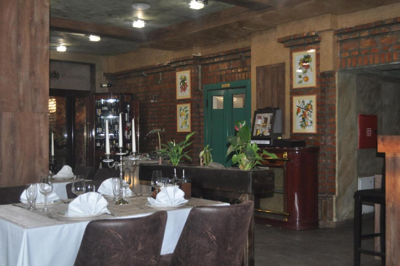 Каштел Pancevo Hotel Eksteriør billede
