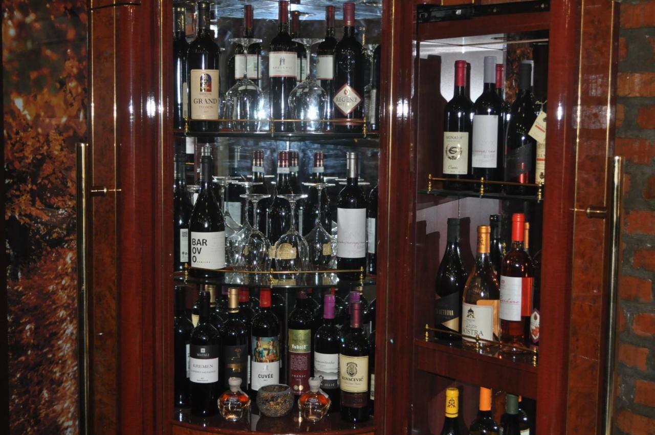 Каштел Pancevo Hotel Eksteriør billede