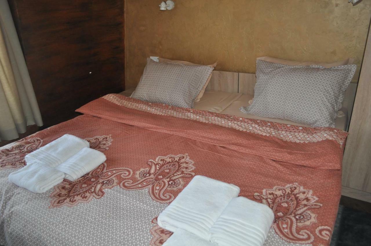 Каштел Pancevo Hotel Eksteriør billede