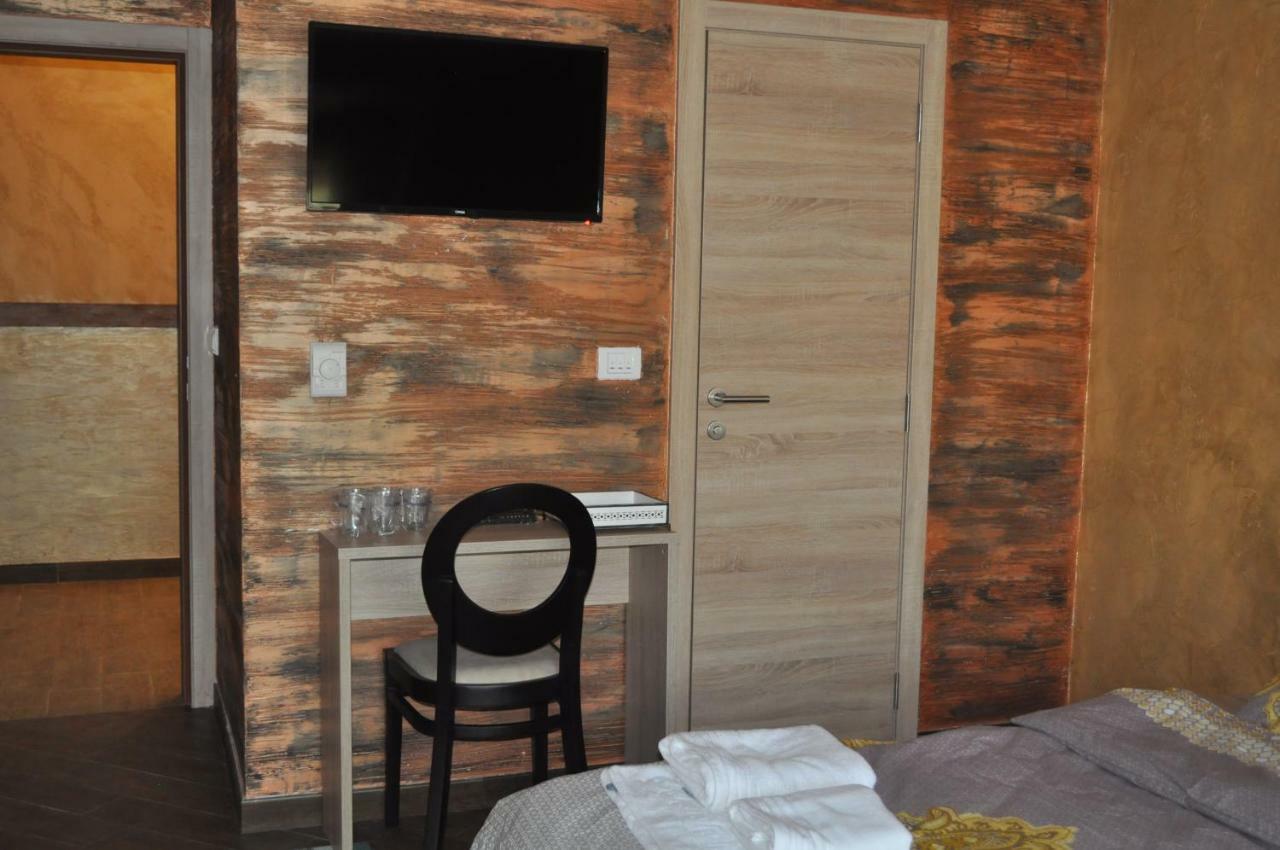 Каштел Pancevo Hotel Eksteriør billede