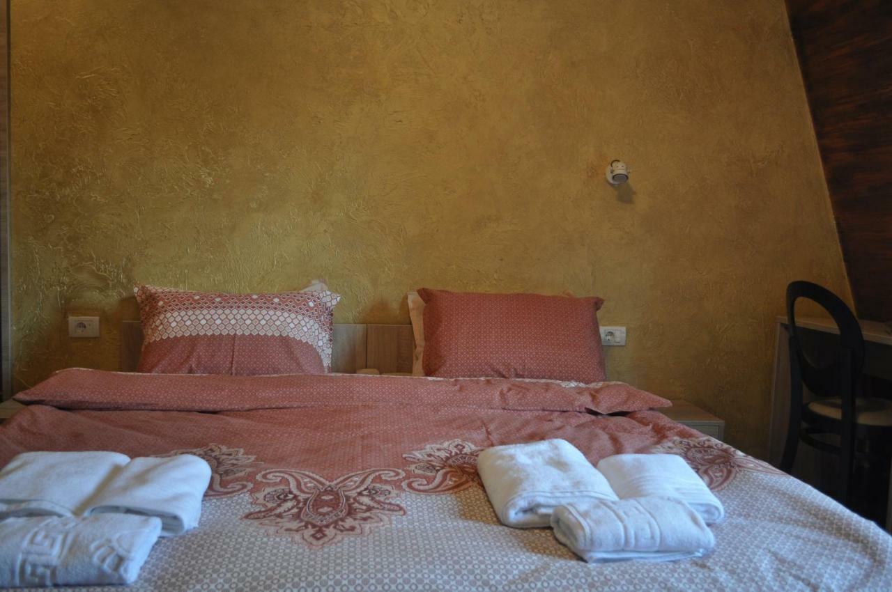 Каштел Pancevo Hotel Eksteriør billede