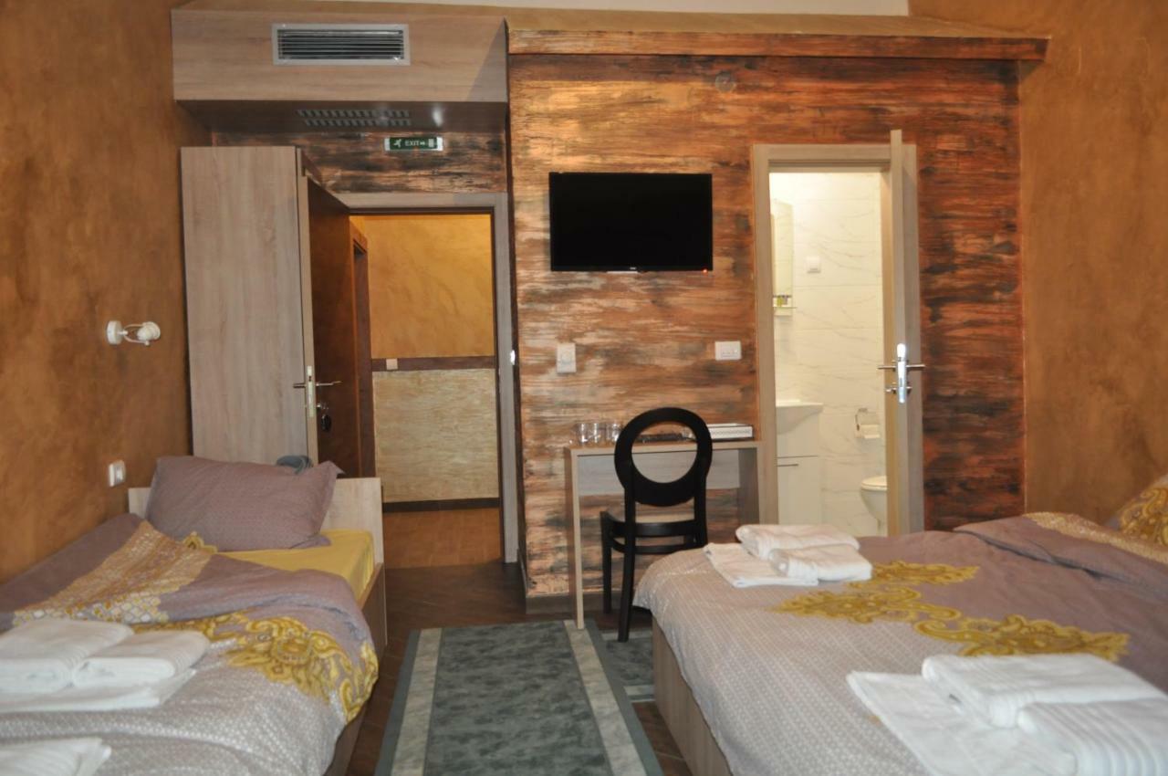 Каштел Pancevo Hotel Eksteriør billede